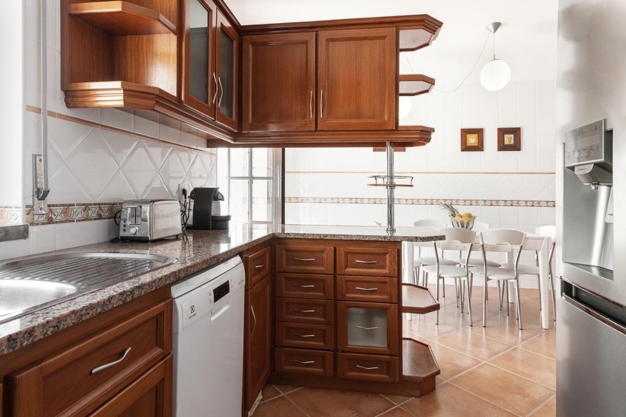 Ocean Breeze Villa 아토우기아다발레이아 외부 사진